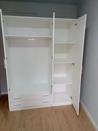 Armario 3 puertas 229€