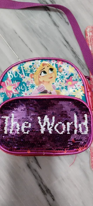 Lote Muñeca Rapunzel y Bolso