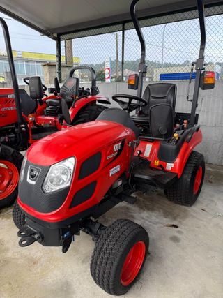 Tractor Kioti 25CV Hidrostático (CS2510)