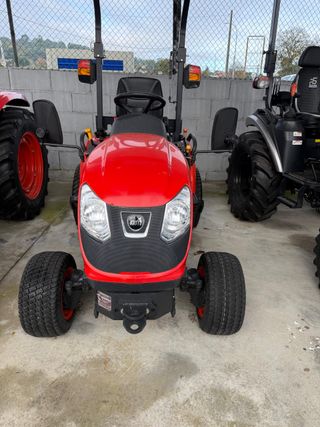 Tractor Kioti 25CV Hidrostático (CS2510)