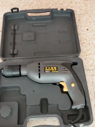 Taladro 710W PD113LS con maletín