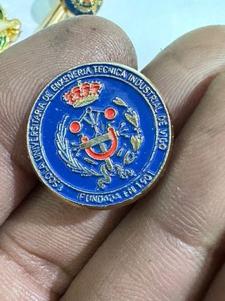 Lote de medallas y gemelos militares