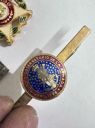 Lote de medallas y gemelos militares