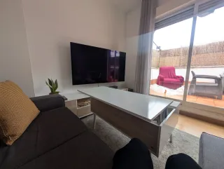 Mesa de centro elevable blanca con almacenamiento