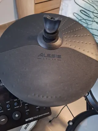 Batería Electrónica Alesis Nitro Max