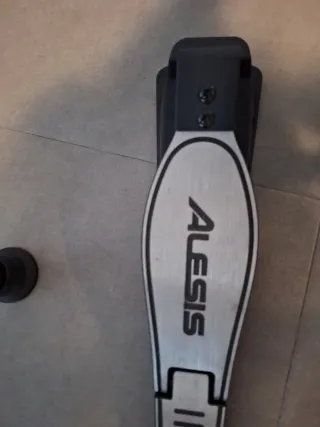 Batería Electrónica Alesis Nitro Max