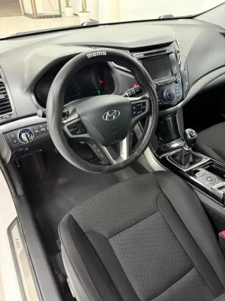 Hyundai i40 2013 Full