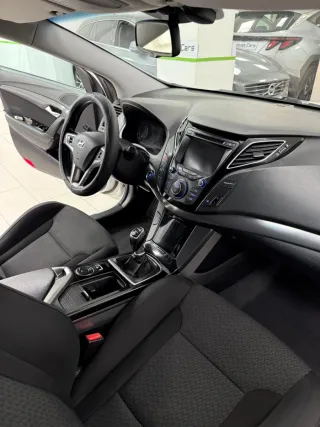 Hyundai i40 2013 Full