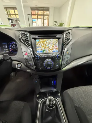 Hyundai i40 2013 Full