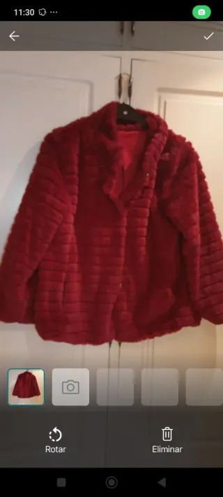 Chaquetón de pelo rojo