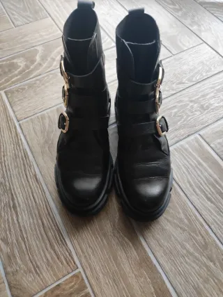 Anfibi Pollini donna neri con fibbie