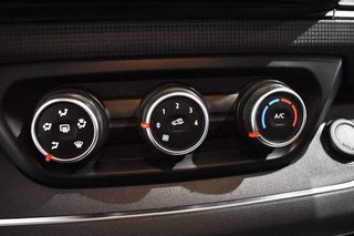 Renault Trafic FURGÓN IR 3000 KG L2H1 2.0 DCI 130 CV ISOTERMO REFORZADO