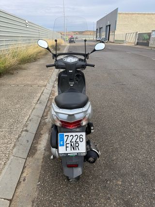 Honda Dylan 125 Plata