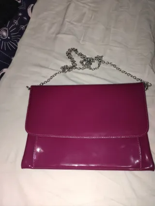 Bolso charol fucsia