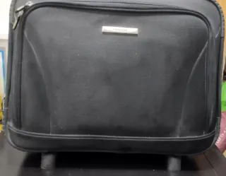 Maleta de viaje Faraway negra