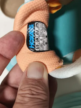 Zapatillas Hoka Running Naranja y Turquesa