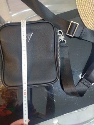 Bolso bandolera Guess negro