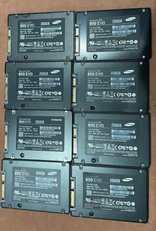 Lote 8x SSD Samsung 850 EVO 250GB, Buon Condizione