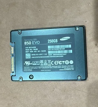 Lote 8x SSD Samsung 850 EVO 250GB, Buon Condizione