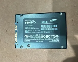 Lote 8x SSD Samsung 850 EVO 250GB, Buon Condizione