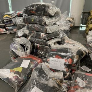 Lote de Ropa Vintage a Kilos