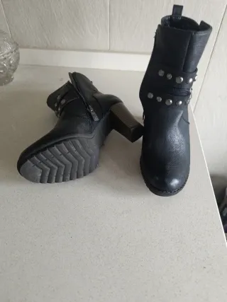 Botines tacon Tom Tailor negros