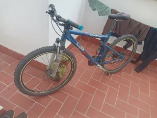 Vendo bici lapierre, frenos ruedas cambiados nuevo
