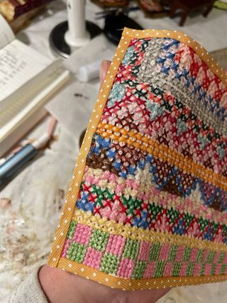 Letto bambole punto croce