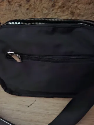 Bolso negro nuevo a estrenar