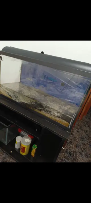 Acuario 100L con mueble