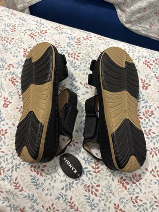 Sandalias Negras y Beige