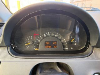 Mercedes-Benz Vito 2003 averiada