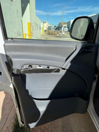 Mercedes-Benz Vito 2003 averiada