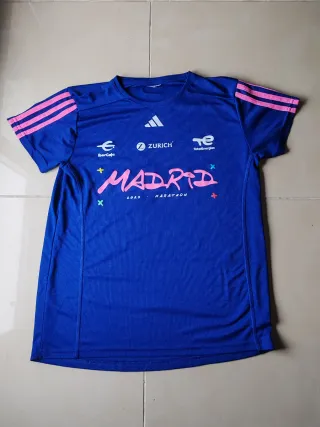 Camiseta Adidas Maratón Madrid 2023 Azul