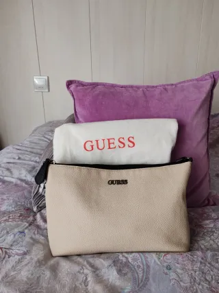 Bolso Guess Beige y Negro