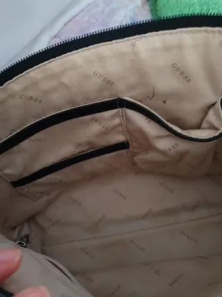 Bolso Guess Beige y Negro
