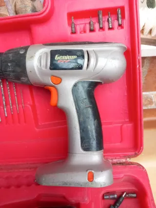 Taladro y atornillador eléctrico