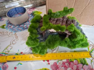 Ponte decorativo con muschio in resina