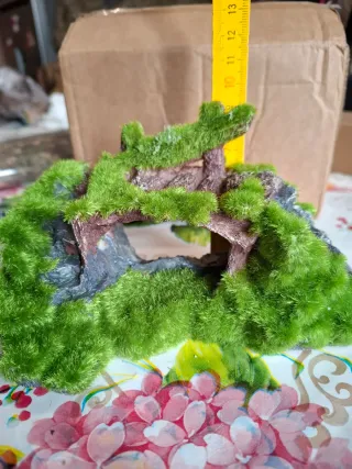 Ponte decorativo con muschio in resina