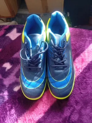 Zapatillas Fútbol Sala Azul y Amarillo