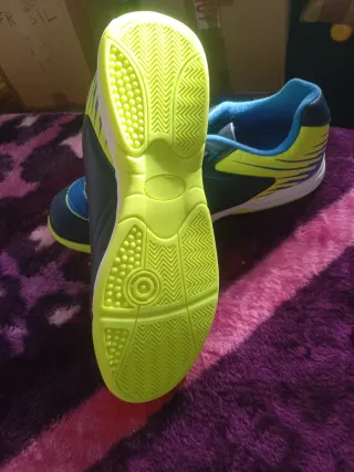 Zapatillas Fútbol Sala Azul y Amarillo