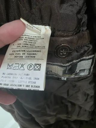 Cazadora de cuero marca Caramelo marrón