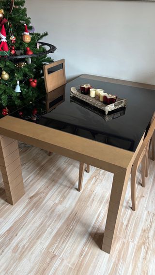 Urge vender ----Mueble de comedor madera y cristal