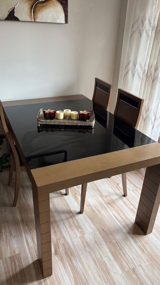 Urge vender ----Mueble de comedor madera y cristal