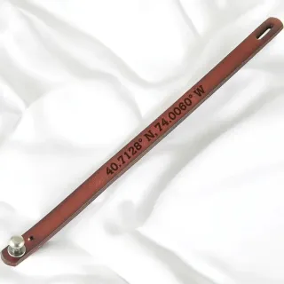 Pulsera de cuero personalizada.