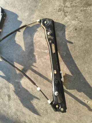 Elevalunas Delantero Izquierdo BMW Serie 1 E81 E87