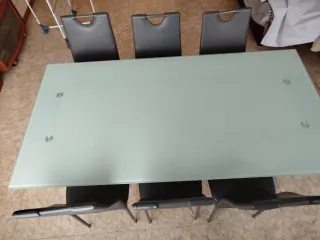 Mesa de comedor cristal y 6 sillas