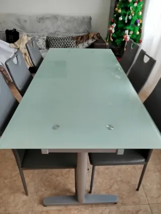 Mesa de comedor cristal y 6 sillas