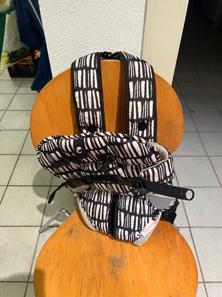 Mochila porta bebé estampado rayas