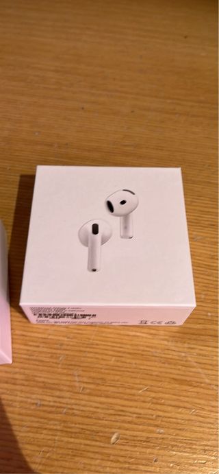 Airpods 4